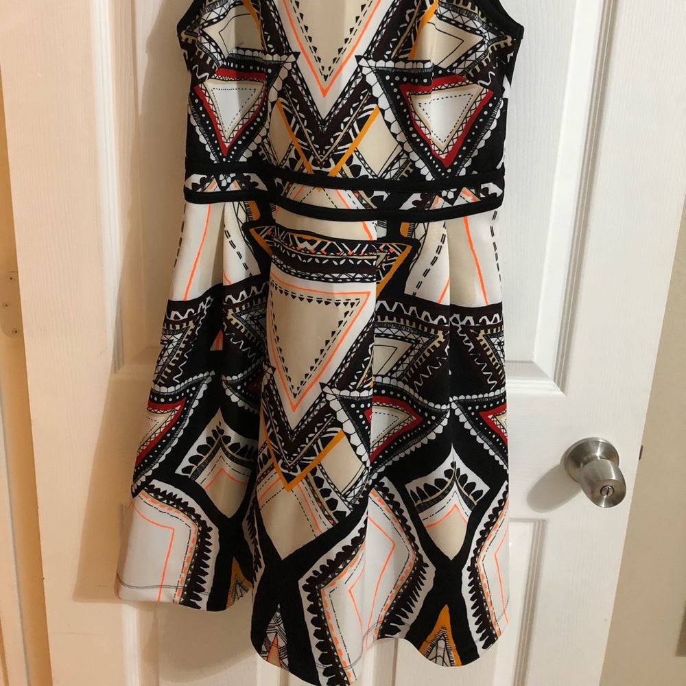 Dress - Picture 4 of 4